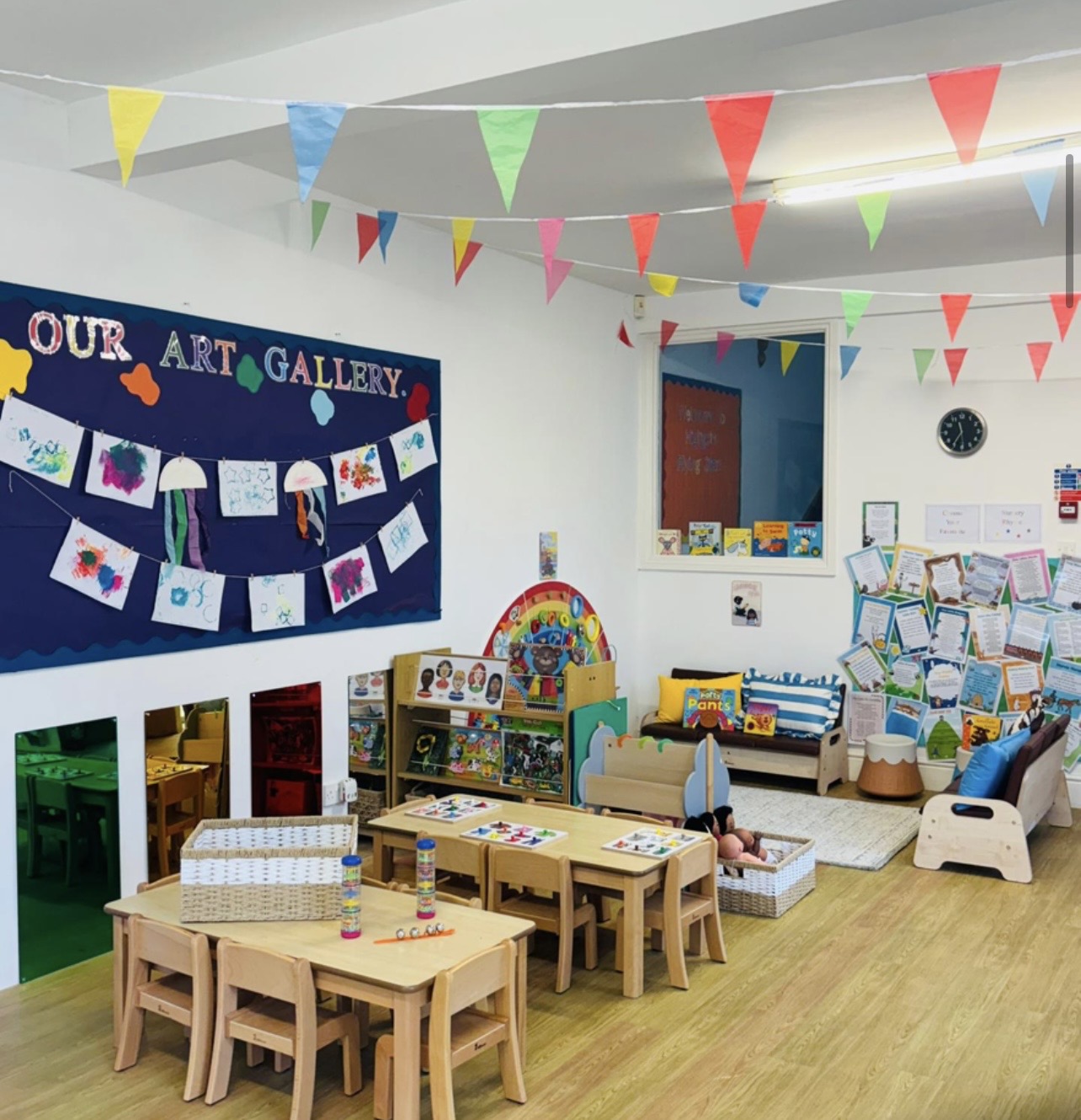 Morriston art gallery and tables
